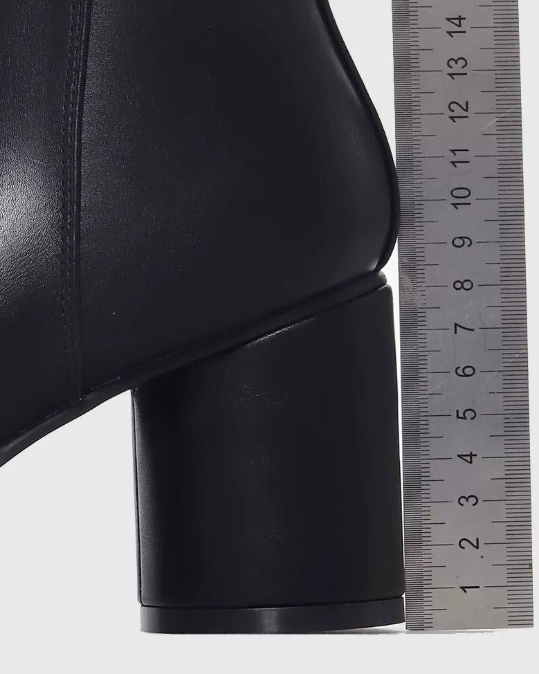 ノーブルヒールブーツ Ril 5880